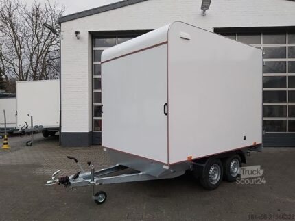 Geschlossener Kastenanhänger (oder Blechanhänger) trailershop 300x200x210cm Kastenanhänger mit Hecktüren – Sofort verfügbar